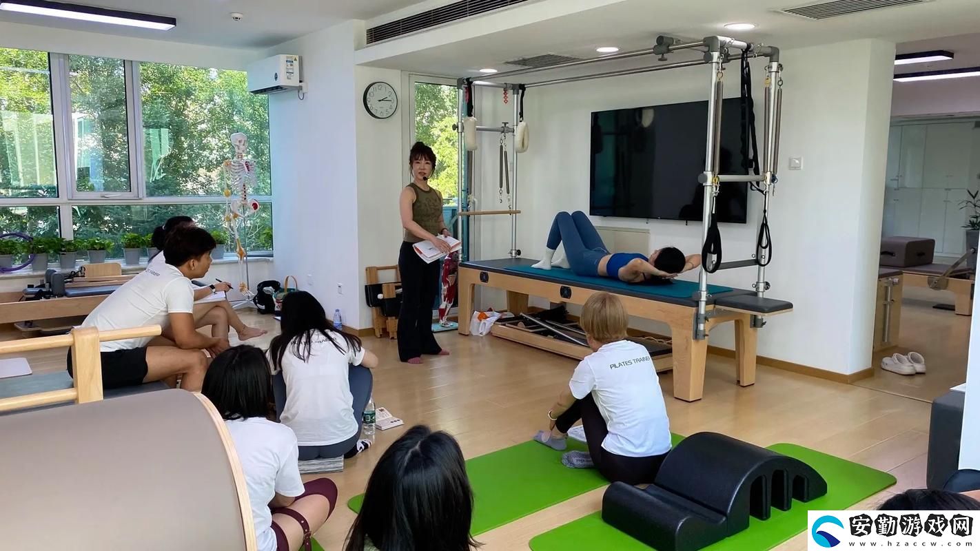 探索身心融合的世界——不戴套的瑜伽教練3