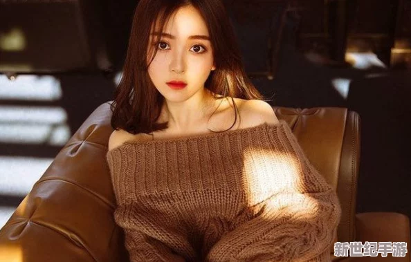 脫個(gè)精光美女圖片
