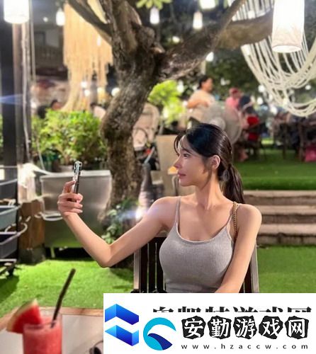 寂寞空庭春欲晚